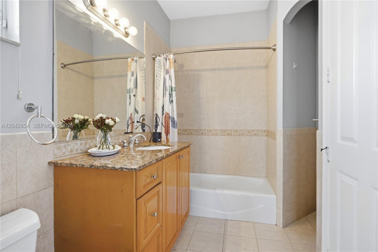 1321 NE 5th Ter, Fort Lauderdale, FL 33304 Photo