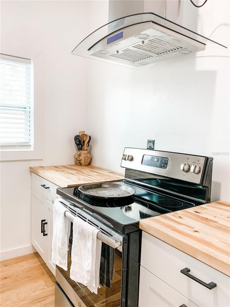 1619 9th Avenue N, Saint Petersburg, FL 33713 Photo