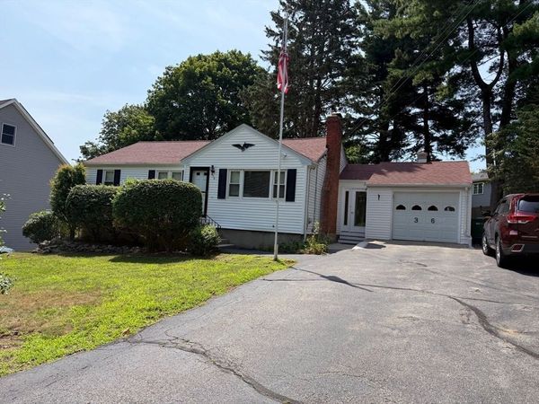 36 Carroll Rd, Woburn, MA 01801