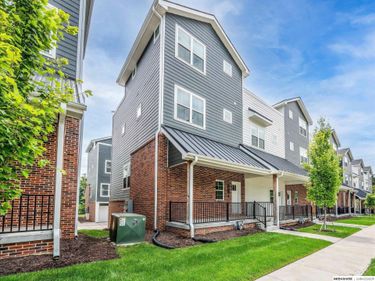 1911 S 7th Street, Omaha, NE 68101