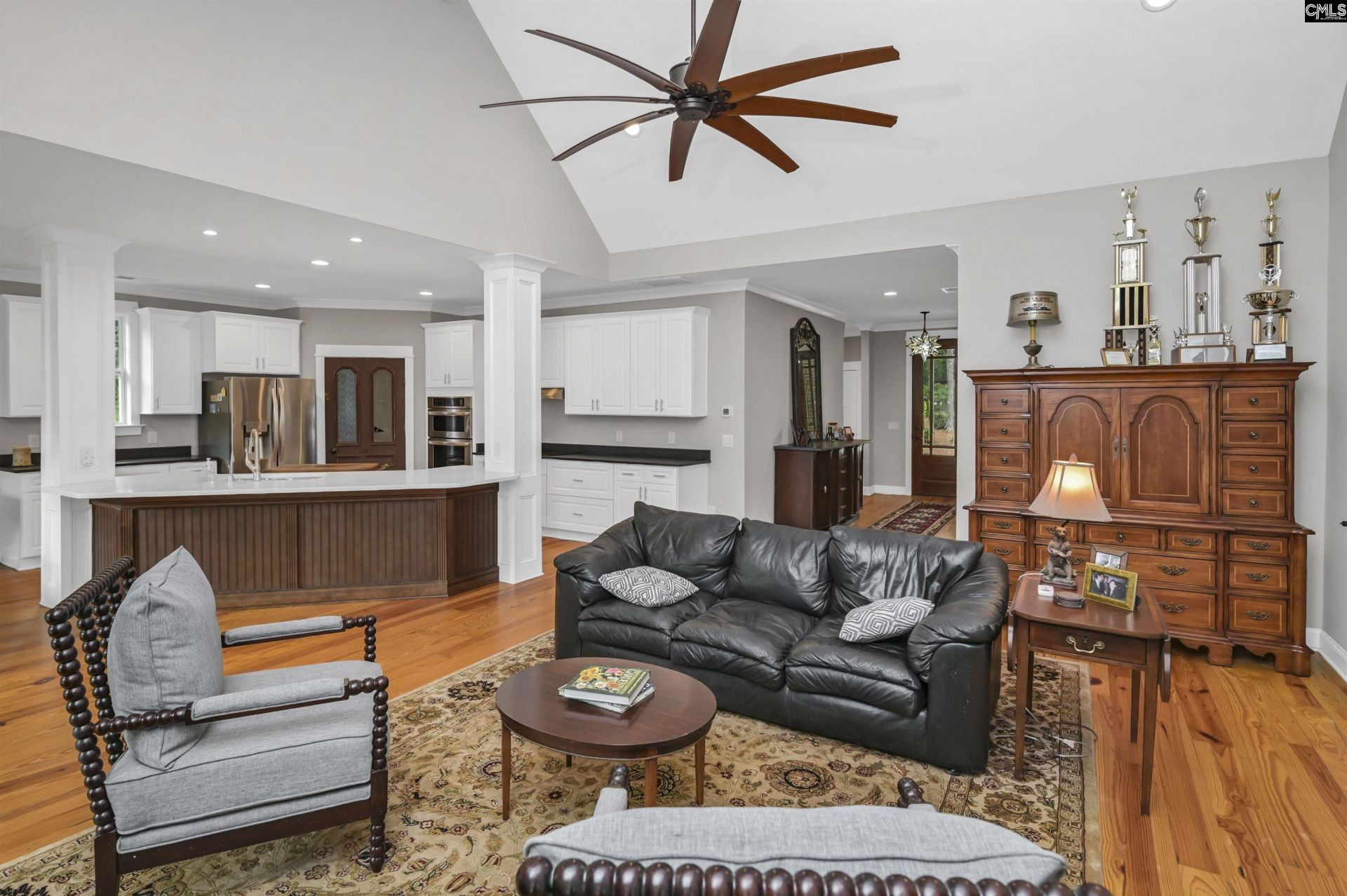 219 Hay Lee Drive  Photo 6