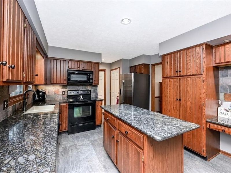 5339 Ashby Street NW, Canton, OH 44708 Photo 17