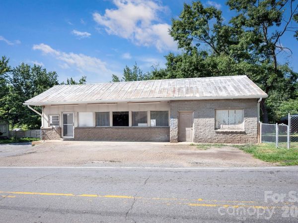 475 Deaverview Road , Asheville, NC 28806