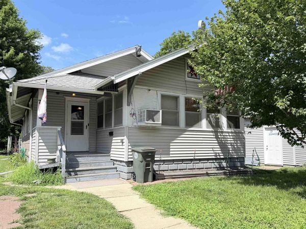 79 E Parker Street, Waterloo, IA 50703