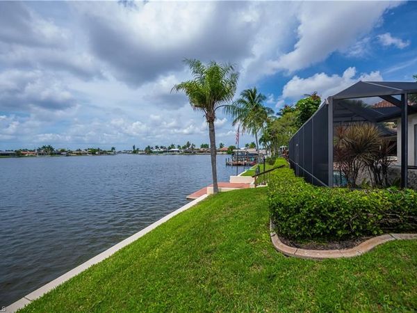 412 Cape Coral PKWY W, CAPE CORAL, FL 33914