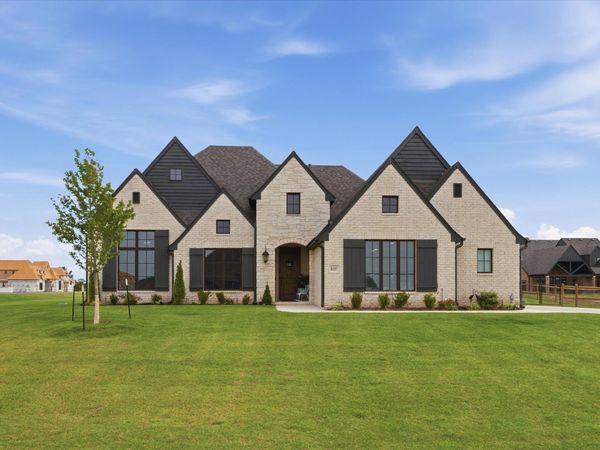 8207 E 110th Street North , Owasso, OK 74055