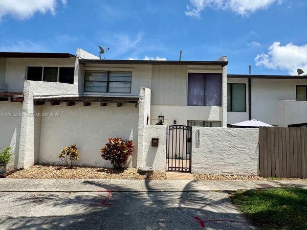 6979 SW 110th Ct , Miami, FL 33173