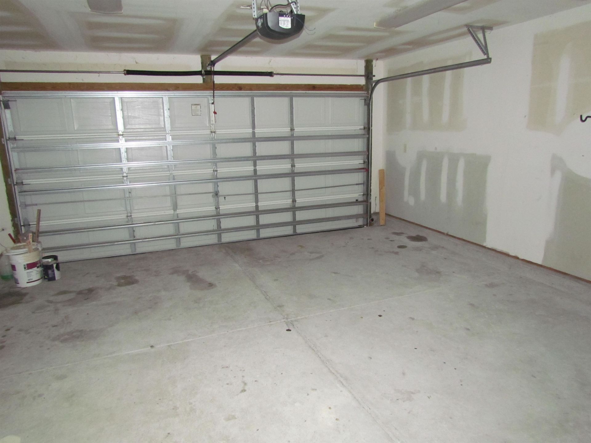 223 Whitchurch St.  Photo 17