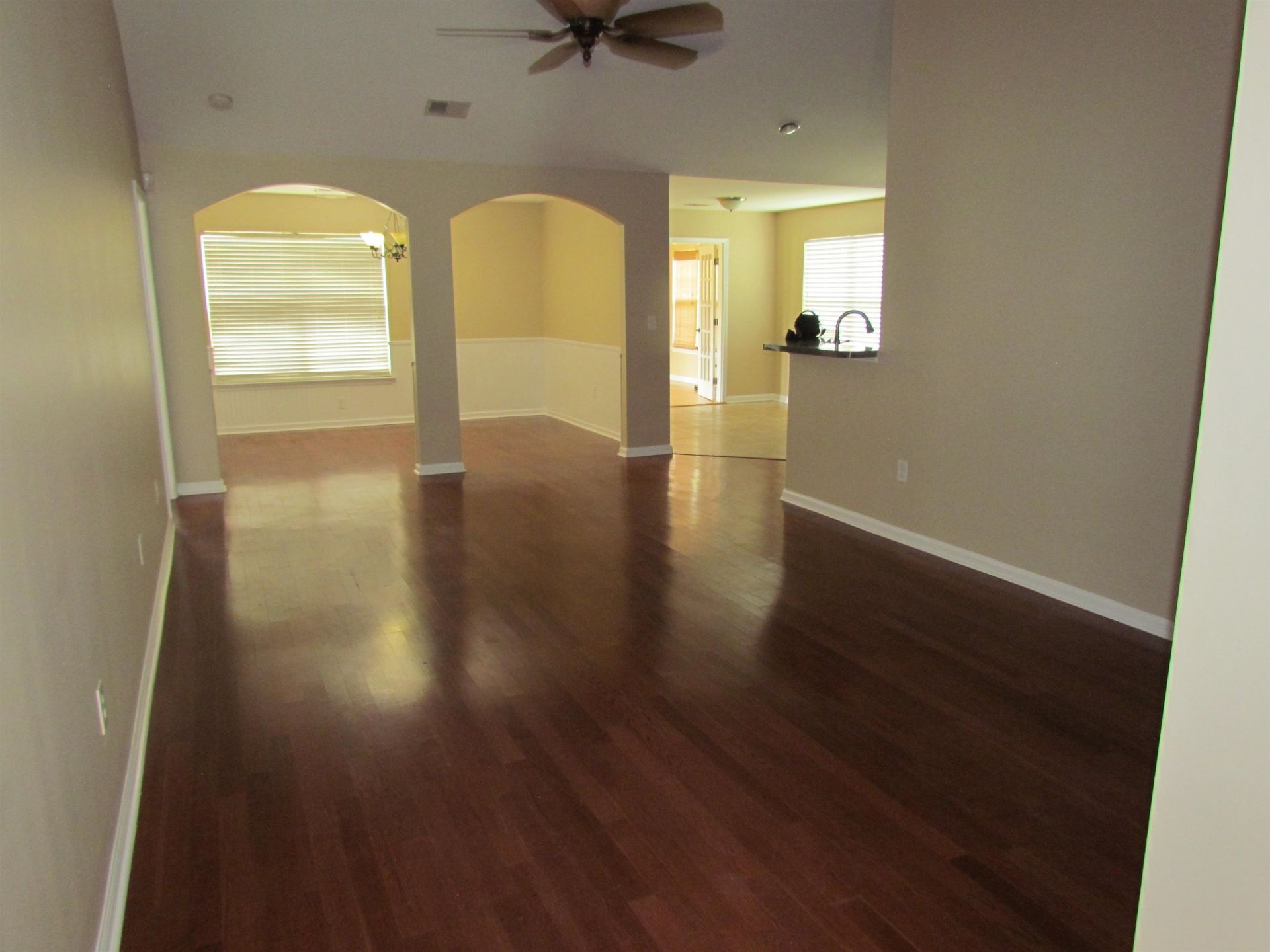223 Whitchurch St.  Photo 21