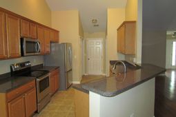 223 Whitchurch St.  photo 4