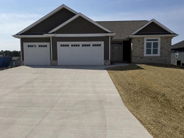 4074 Whistle Rock Circle, Deforest, WI 53532