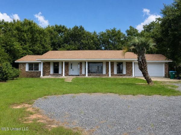 14976 Angela Drive, Gulfport, MS 39503