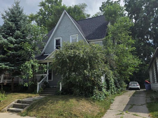 110 Dale Street NE, Grand Rapids, MI 49505