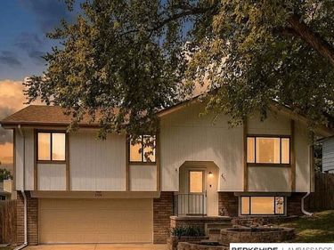 2308 Brighton Drive, Bellevue, NE 68123