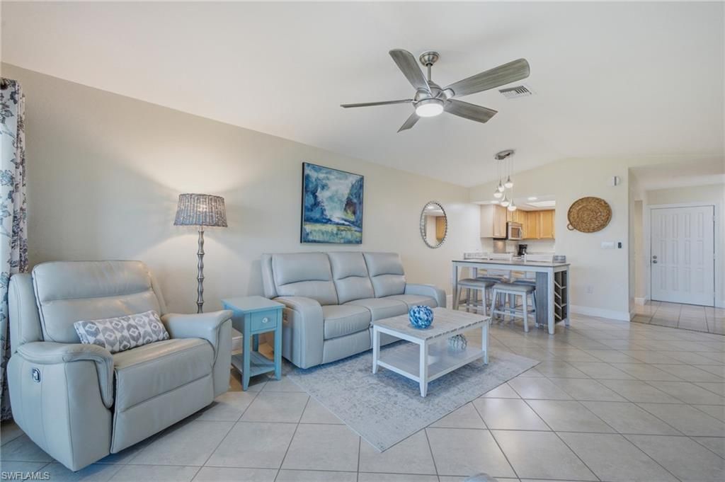 808 Cape Coral Pkwy W, Unit 201, Cape Coral, FL 33914 Photo