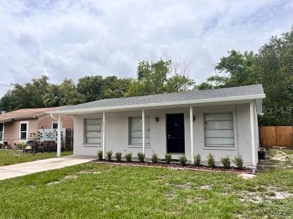8518 N LYNN AVENUE , TAMPA, FL 33604
