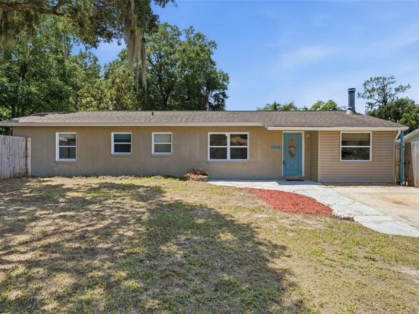 3104 GARDEN ROAD , EUSTIS, FL 32726