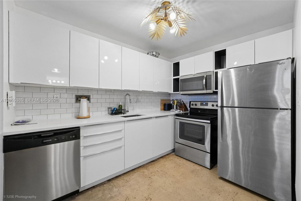 2301 Collins Ave, Unit 522, Miami Beach, FL 33139 Photo