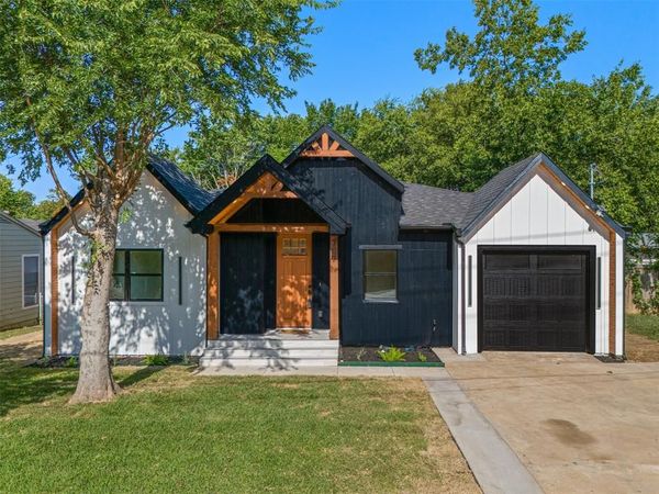 707 Hilltop Drive , Irving, TX 75060