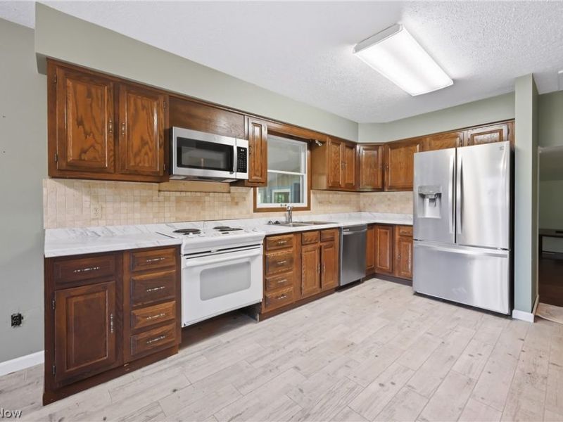 1501 Ohltown Mcdonald Road, Mineral Ridge, OH 44440 Photo 11