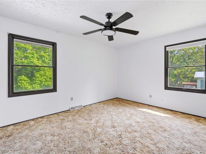 1501 Ohltown Mcdonald Road, Mineral Ridge, OH 44440 Photo 16