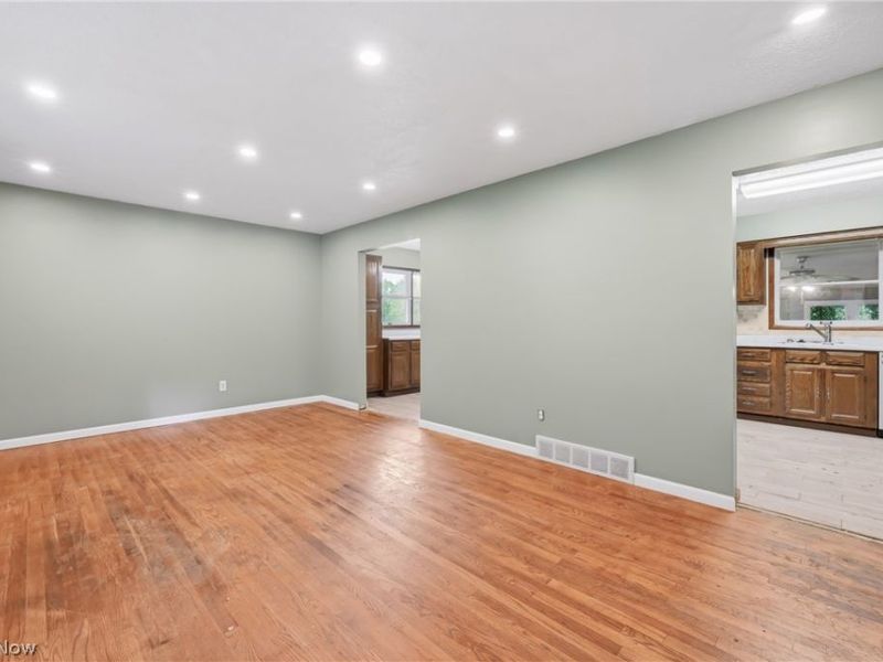 1501 Ohltown Mcdonald Road, Mineral Ridge, OH 44440 Photo 8