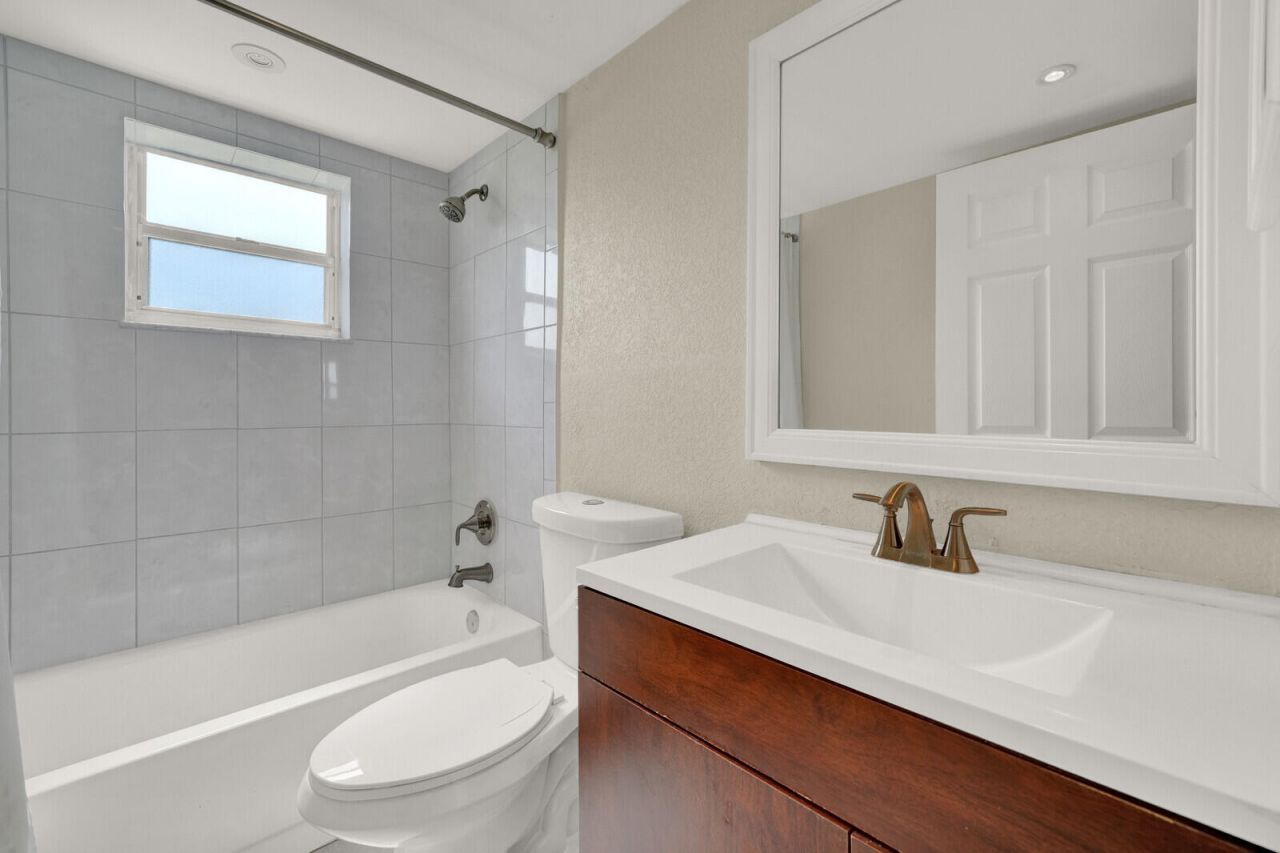 742 Normandy P, Delray Beach, FL 33484 Photo