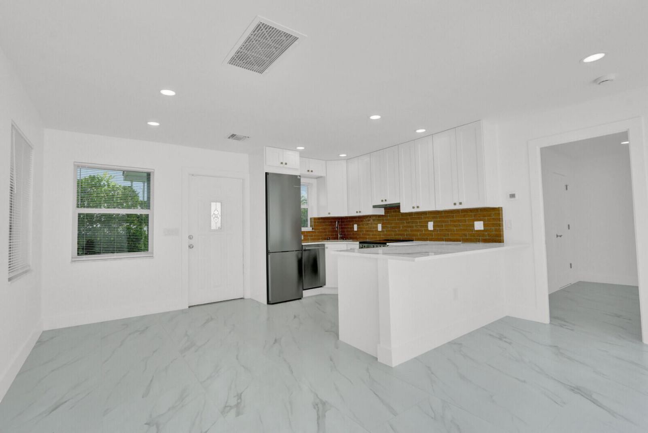 10084 Meridian Way N, Unit 4, Palm Beach Gardens, FL 33410 Photo