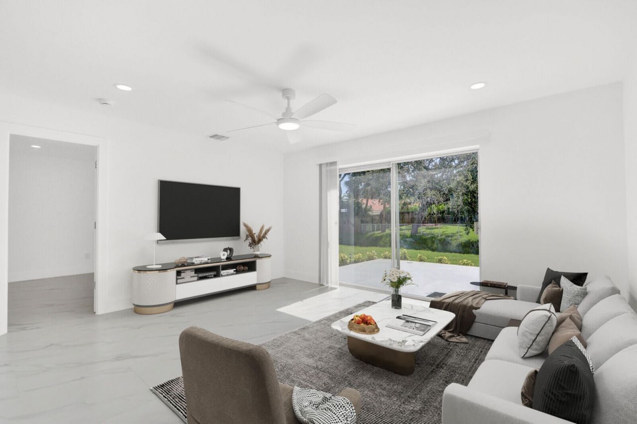 10084 Meridian Way N, Unit 4, Palm Beach Gardens, FL 33410 Photo