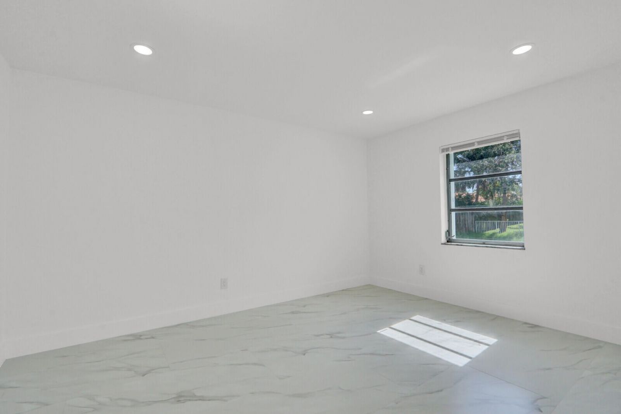 10084 Meridian Way N, Unit 4, Palm Beach Gardens, FL 33410 Photo