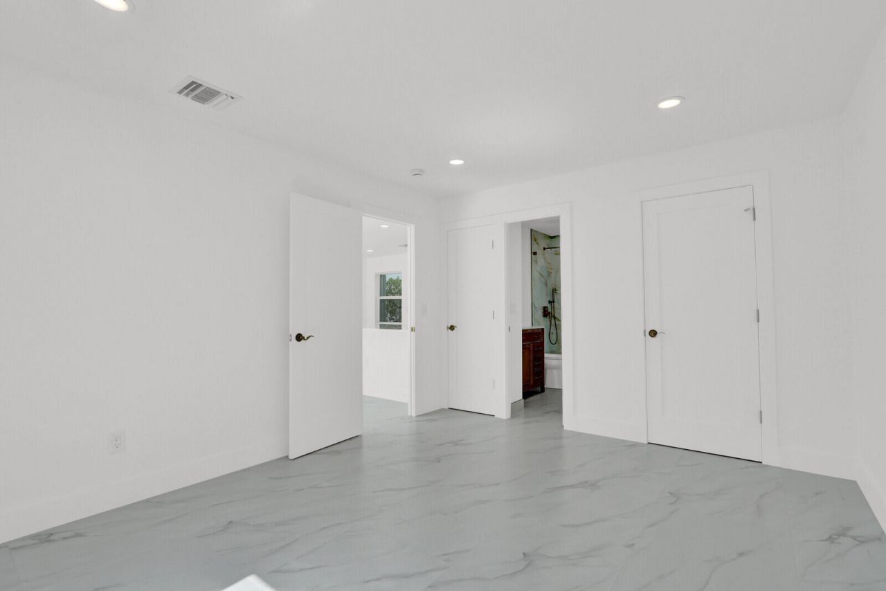 10084 Meridian Way N, Unit 4, Palm Beach Gardens, FL 33410 Photo