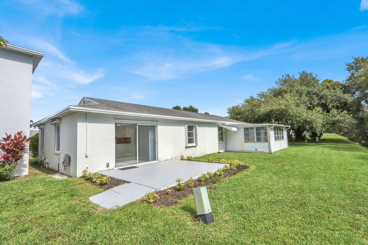 10084 Meridian Way N, Unit 4, Palm Beach Gardens, FL 33410 Photo