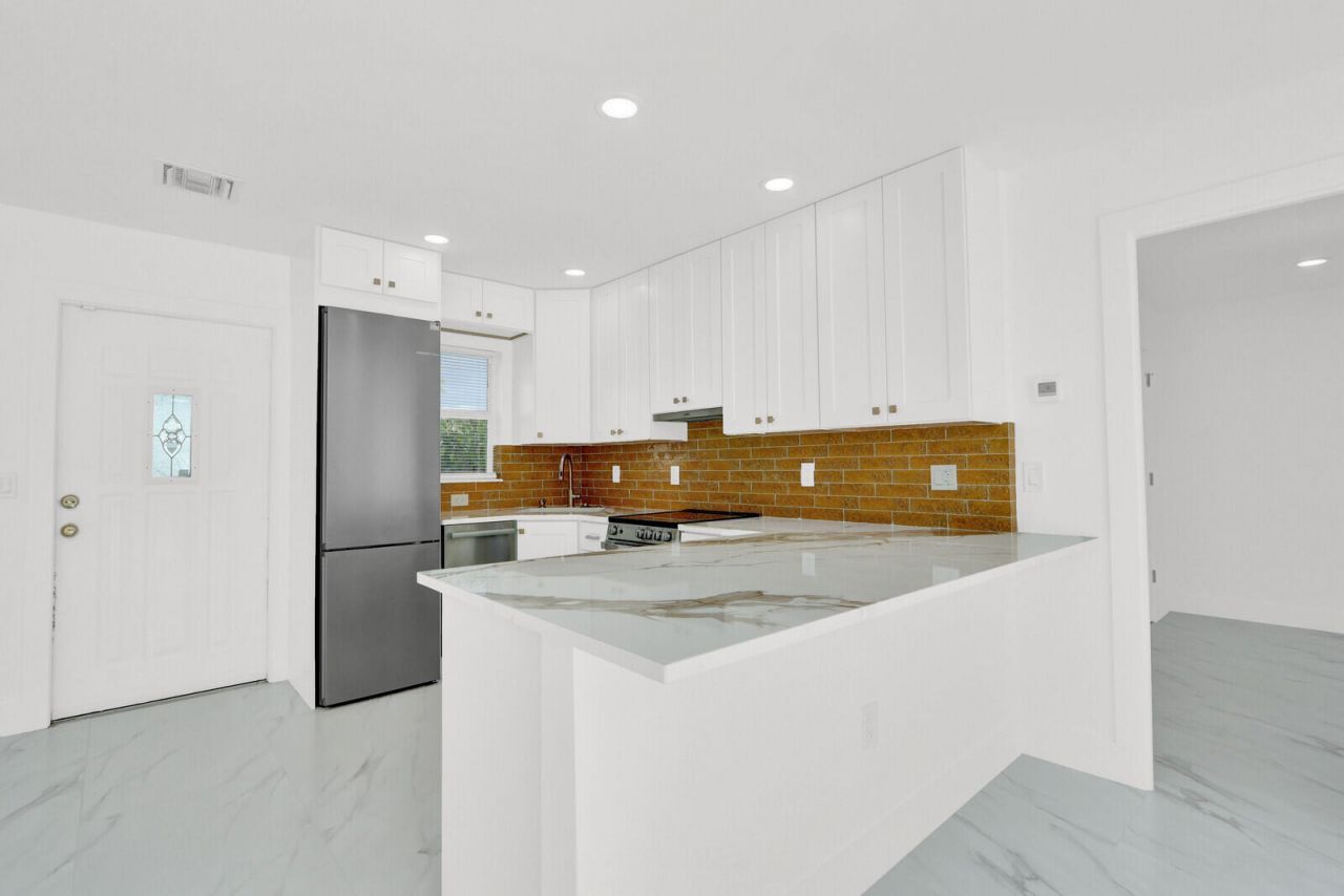 10084 Meridian Way N, Unit 4, Palm Beach Gardens, FL 33410 Photo