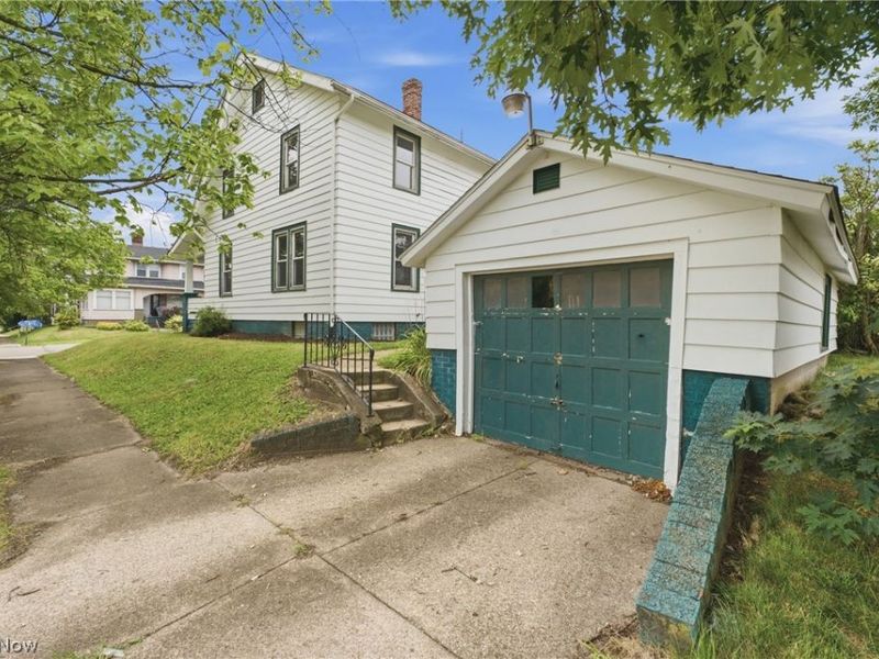 2155 2nd Street SE, Canton, OH 44707 Photo 5