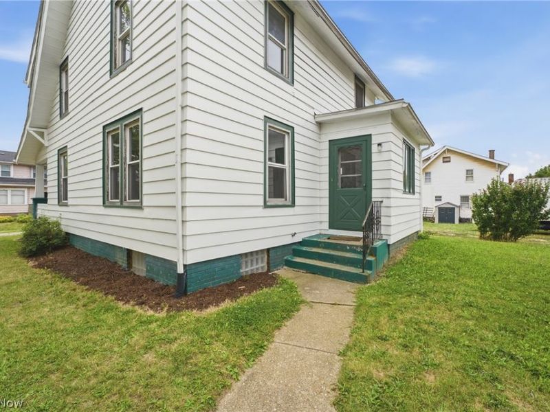 2155 2nd Street SE, Canton, OH 44707 Photo 6