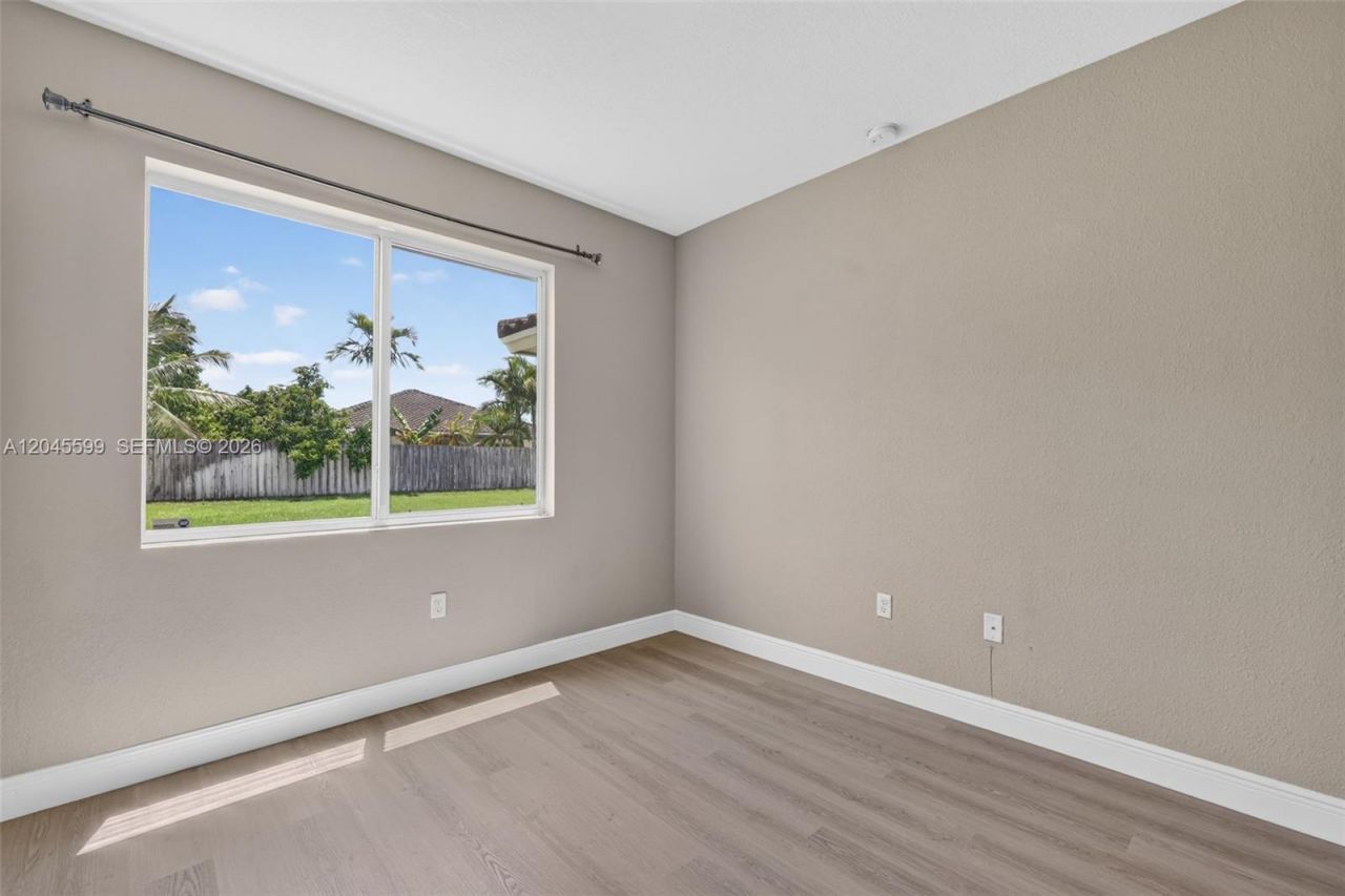 20943 SW 133rd Ave , Miami, FL 33177 Photo