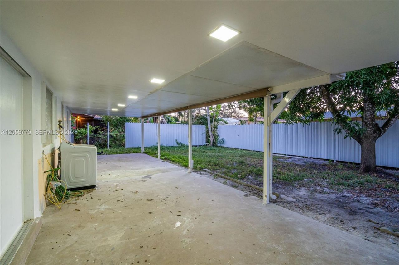 730 NW 77th Way , Pembroke Pines, FL 33024 Photo