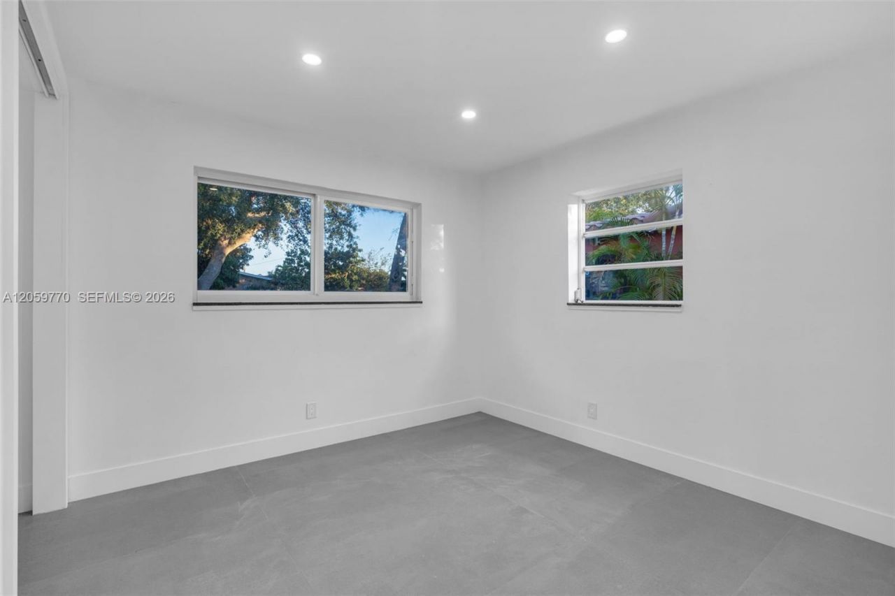 730 NW 77th Way , Pembroke Pines, FL 33024 Photo