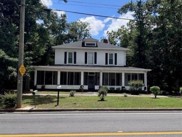 606 E Solomon Street , Griffin, GA 30223