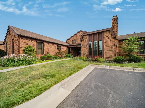 4231 Chaucer Lane, Columbus, OH 43220