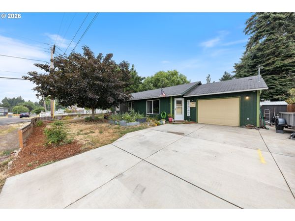 422 E 5TH ST, Lafayette, OR 97127