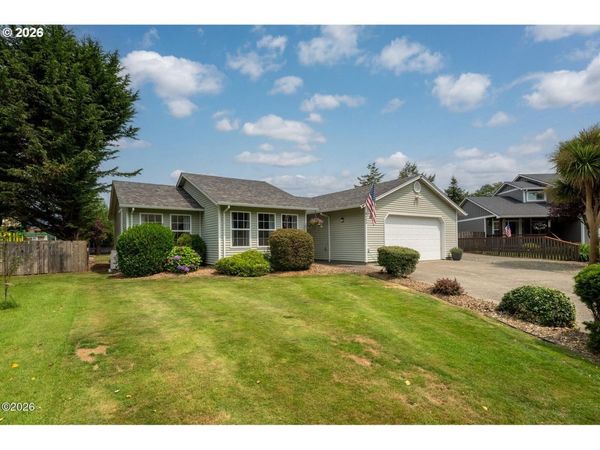 6460 COLONIAL WAY, Tillamook, OR 97141