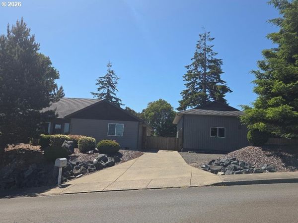 2065 17TH ST, North Bend, OR 97459