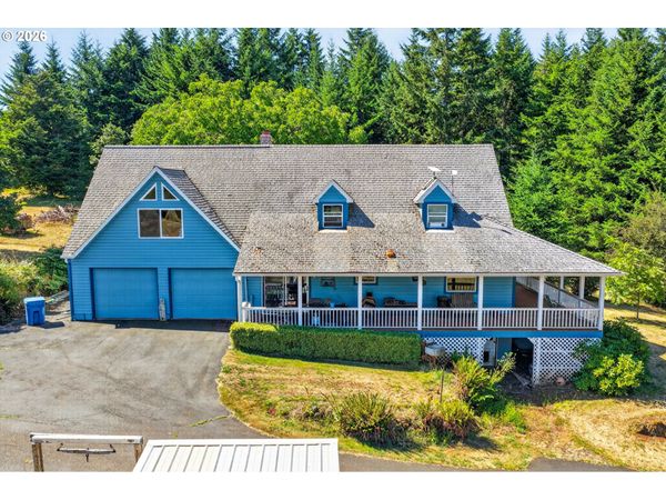 4384 NE Crooked Finger RD, Scotts Mills, OR 97375