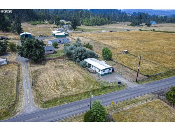 82784 HOWE LN, Creswell, OR 97426