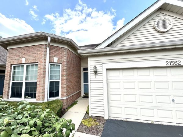 21562 Victory Lake Way , Crest Hill, IL 60403