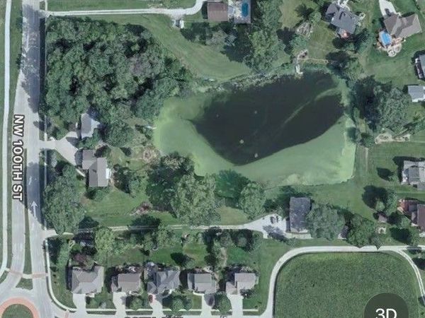 6825 NW 100th Street, Johnston, IA 50131