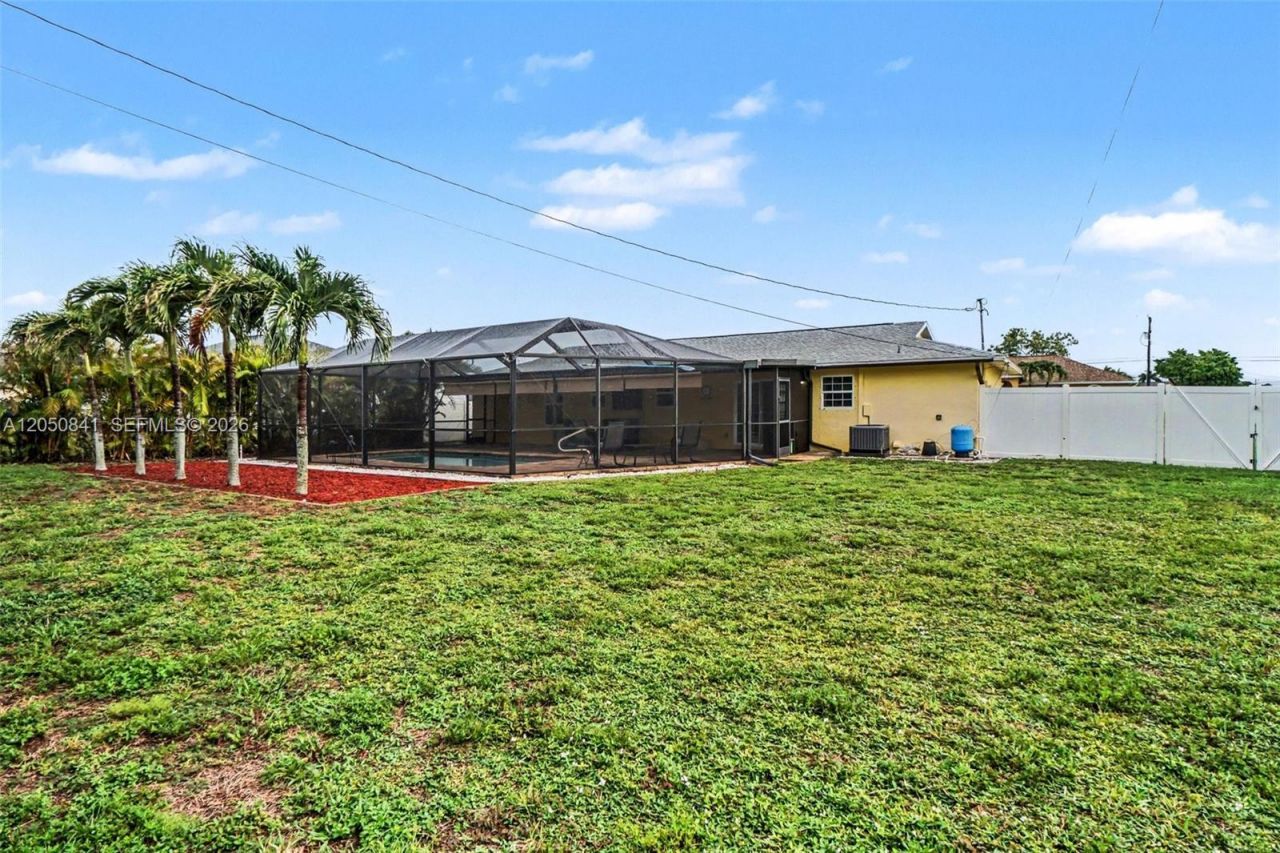 316 SW 19th Ter, Cape Coral, FL 33991 Photo
