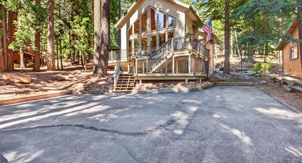 650 Pine Canyon Road, Lake Almanor, CA 96137 Photo