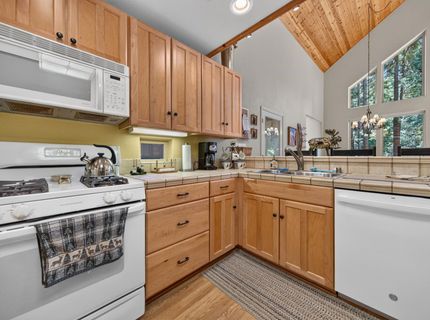 650 Pine Canyon Road, Lake Almanor, CA 96137 Photo